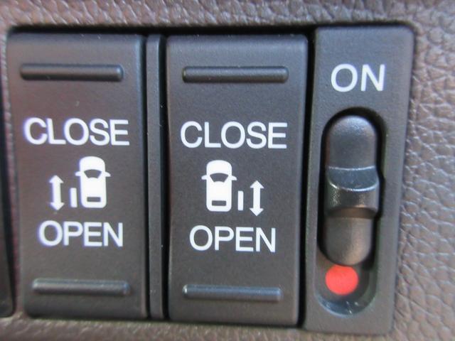 フリードハイブリッド ハイブリッド・Ｇホンダセンシング　ホンダセンシング　クリアランスソナー　レーダークルーズコントロール　両側パワースライドドア　純正ナビ　Ｂｌｕｅｔｏｏｔｈ　フルセグＴＶ　バックカメラ　シートヒーター　ＬＥＤヘッドライト　オートライト（9枚目）