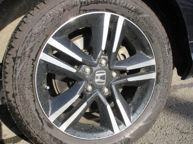 オデッセイハイブリッド ハイブリッドアブソルート・ホンダセンシングＥＸパック　後席フリップダウンモニター　ホンダセンシング　バックカメラ　レーダークルーズコントロール　両側パワースライドドア　純正ナビ　Ｂｌｕｅｔｏｏｔｈ　フルセグＴＶ　ＬＥＤヘッドライト　オートライト　ＥＴＣ（16枚目）