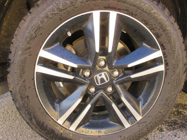 オデッセイハイブリッド ハイブリッドアブソルート・ホンダセンシングＥＸパック　後席フリップダウンモニター　ホンダセンシング　バックカメラ　レーダークルーズコントロール　両側パワースライドドア　純正ナビ　Ｂｌｕｅｔｏｏｔｈ　フルセグＴＶ　ＬＥＤヘッドライト　オートライト　ＥＴＣ（17枚目）