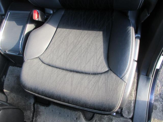 オデッセイハイブリッド ハイブリッドアブソルート・ホンダセンシングＥＸパック　後席フリップダウンモニター　ホンダセンシング　バックカメラ　レーダークルーズコントロール　両側パワースライドドア　純正ナビ　Ｂｌｕｅｔｏｏｔｈ　フルセグＴＶ　ＬＥＤヘッドライト　オートライト　ＥＴＣ（42枚目）