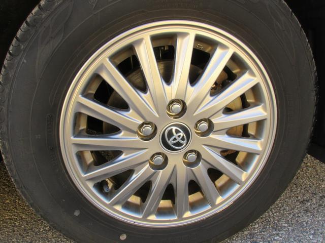 エスクァイア ハイブリッドＧｉ　ブラックテーラード　クルーズコントロール　両側パワースライドドア　トヨタセーフティーセンス　バックカメラ　純正ナビ　Ｂｌｕｅｔｏｏｔｈ　フルセグＴｖ　シートヒーター　レザーシート　ＬＥＤヘッドライト　オートライト　ＥＴＣ（18枚目）