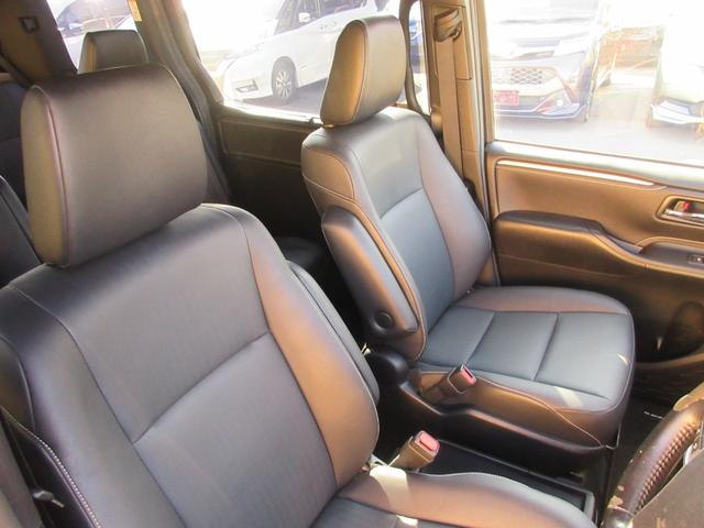 エスクァイア ハイブリッドＧｉ　ブラックテーラード　クルーズコントロール　両側パワースライドドア　トヨタセーフティーセンス　バックカメラ　純正ナビ　Ｂｌｕｅｔｏｏｔｈ　フルセグＴｖ　シートヒーター　レザーシート　ＬＥＤヘッドライト　オートライト　ＥＴＣ（34枚目）