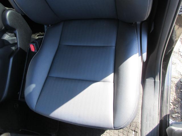 エスクァイア ハイブリッドＧｉ　ブラックテーラード　クルーズコントロール　両側パワースライドドア　トヨタセーフティーセンス　バックカメラ　純正ナビ　Ｂｌｕｅｔｏｏｔｈ　フルセグＴｖ　シートヒーター　レザーシート　ＬＥＤヘッドライト　オートライト　ＥＴＣ（40枚目）