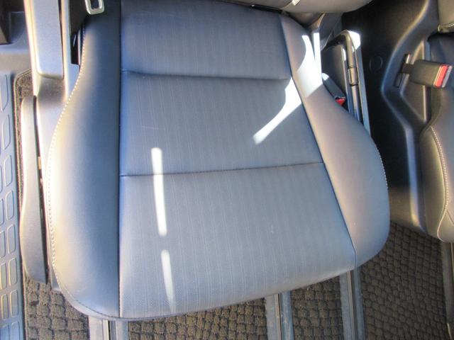 エスクァイア ハイブリッドＧｉ　ブラックテーラード　クルーズコントロール　両側パワースライドドア　トヨタセーフティーセンス　バックカメラ　純正ナビ　Ｂｌｕｅｔｏｏｔｈ　フルセグＴｖ　シートヒーター　レザーシート　ＬＥＤヘッドライト　オートライト　ＥＴＣ（43枚目）