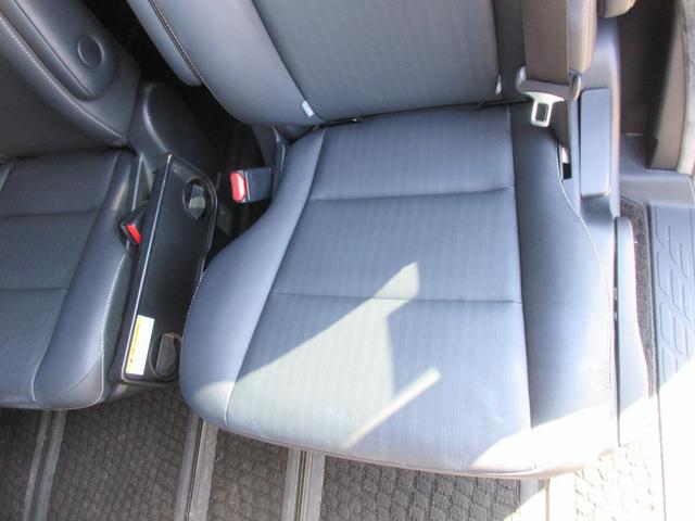 エスクァイア ハイブリッドＧｉ　ブラックテーラード　クルーズコントロール　両側パワースライドドア　トヨタセーフティーセンス　バックカメラ　純正ナビ　Ｂｌｕｅｔｏｏｔｈ　フルセグＴｖ　シートヒーター　レザーシート　ＬＥＤヘッドライト　オートライト　ＥＴＣ（48枚目）