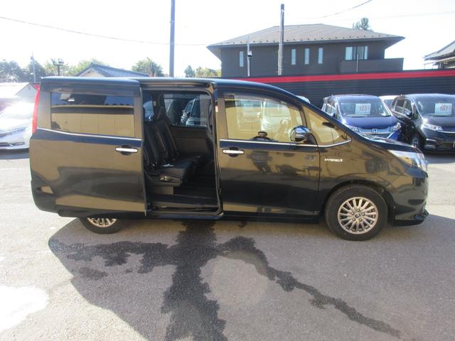 エスクァイア ハイブリッドＧｉ　ブラックテーラード　クルーズコントロール　両側パワースライドドア　トヨタセーフティーセンス　バックカメラ　純正ナビ　Ｂｌｕｅｔｏｏｔｈ　フルセグＴｖ　シートヒーター　レザーシート　ＬＥＤヘッドライト　オートライト　ＥＴＣ（65枚目）