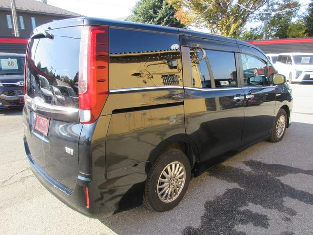 エスクァイア ハイブリッドＧｉ　ブラックテーラード　クルーズコントロール　両側パワースライドドア　トヨタセーフティーセンス　バックカメラ　純正ナビ　Ｂｌｕｅｔｏｏｔｈ　フルセグＴｖ　シートヒーター　レザーシート　ＬＥＤヘッドライト　オートライト　ＥＴＣ（66枚目）