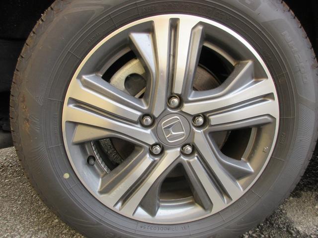 ステップワゴンスパーダ スパーダハイブリッド　Ｇ・ＥＸ　ホンダセンシング　後席フリップダウンモニター　ホンダセンシング　レーダークルーズコントロール　アラウンドビューモニター　純正ナビ　Ｂｌｕｅｔｏｏｔｈ　フルセグＴＶ　両側パワースライドドア　シートヒーター　オートライト（17枚目）