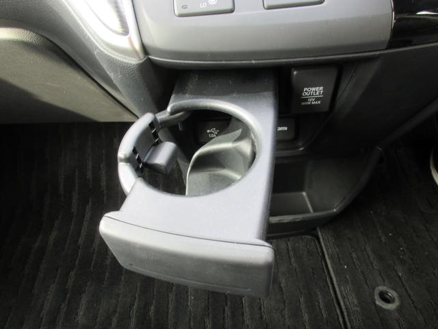 ステップワゴンスパーダ スパーダハイブリッド　Ｇ・ＥＸ　ホンダセンシング　後席フリップダウンモニター　ホンダセンシング　レーダークルーズコントロール　アラウンドビューモニター　純正ナビ　Ｂｌｕｅｔｏｏｔｈ　フルセグＴＶ　両側パワースライドドア　シートヒーター　オートライト（36枚目）