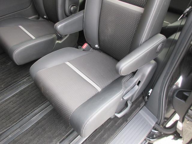 ステップワゴンスパーダ スパーダハイブリッド　Ｇ・ＥＸ　ホンダセンシング　後席フリップダウンモニター　ホンダセンシング　レーダークルーズコントロール　アラウンドビューモニター　純正ナビ　Ｂｌｕｅｔｏｏｔｈ　フルセグＴＶ　両側パワースライドドア　シートヒーター　オートライト（55枚目）