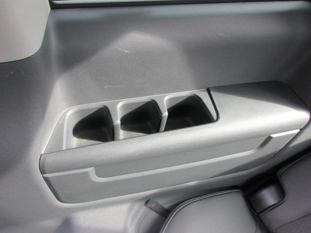 ステップワゴンスパーダ スパーダハイブリッド　Ｇ・ＥＸ　ホンダセンシング　後席フリップダウンモニター　ホンダセンシング　レーダークルーズコントロール　アラウンドビューモニター　純正ナビ　Ｂｌｕｅｔｏｏｔｈ　フルセグＴＶ　両側パワースライドドア　シートヒーター　オートライト（60枚目）