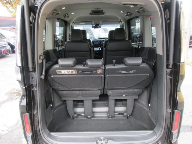 ステップワゴンスパーダ スパーダハイブリッド　Ｇ・ＥＸ　ホンダセンシング　後席フリップダウンモニター　ホンダセンシング　レーダークルーズコントロール　アラウンドビューモニター　純正ナビ　Ｂｌｕｅｔｏｏｔｈ　フルセグＴＶ　両側パワースライドドア　シートヒーター　オートライト（65枚目）