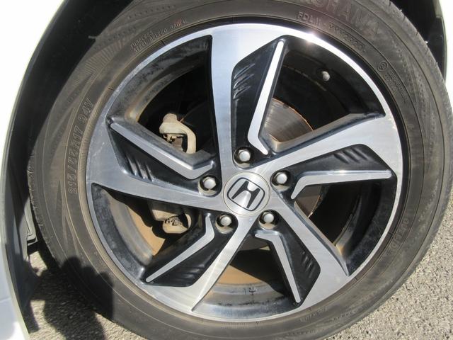 オデッセイ アブソルート　後席フリップダウンモニター　ホンダセンシング　レーダークルーズコントロール　両側パワースライドドア　バックカメラ　ケンウッドメモリーナビ　Ｂｌｕｅｔｏｏｔｈ　アイドリングストップ　ＬＥＤヘッドライト（15枚目）