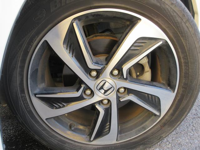 オデッセイ アブソルート　後席フリップダウンモニター　ホンダセンシング　レーダークルーズコントロール　両側パワースライドドア　バックカメラ　ケンウッドメモリーナビ　Ｂｌｕｅｔｏｏｔｈ　アイドリングストップ　ＬＥＤヘッドライト（18枚目）