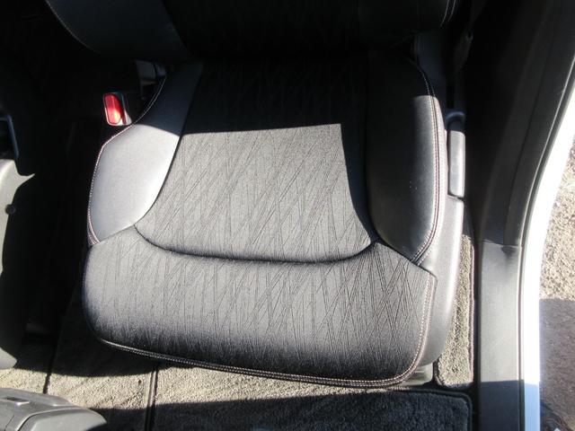 オデッセイ アブソルート　後席フリップダウンモニター　ホンダセンシング　レーダークルーズコントロール　両側パワースライドドア　バックカメラ　ケンウッドメモリーナビ　Ｂｌｕｅｔｏｏｔｈ　アイドリングストップ　ＬＥＤヘッドライト（42枚目）