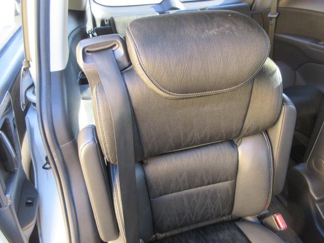 オデッセイ アブソルート　後席フリップダウンモニター　ホンダセンシング　レーダークルーズコントロール　両側パワースライドドア　バックカメラ　ケンウッドメモリーナビ　Ｂｌｕｅｔｏｏｔｈ　アイドリングストップ　ＬＥＤヘッドライト（44枚目）