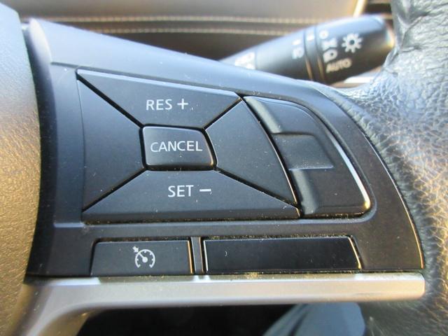 セレナ ハイウェイスター　ＶセレクションＩＩ　エマージェンシーブレーキ　アラウンドビューモニター　両側パワースライドドア　純正ナビ　Ｂｌｕｅｔｏｏｔｈ　フルセグＴＶ　クリアランスソナー　クルーズコントロール　ＬＥＤヘッドライト　オートライト（8枚目）