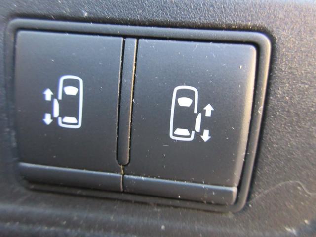 セレナ ハイウェイスター　ＶセレクションＩＩ　エマージェンシーブレーキ　アラウンドビューモニター　両側パワースライドドア　純正ナビ　Ｂｌｕｅｔｏｏｔｈ　フルセグＴＶ　クリアランスソナー　クルーズコントロール　ＬＥＤヘッドライト　オートライト（9枚目）