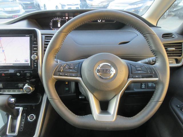 セレナ ハイウェイスター　ＶセレクションＩＩ　エマージェンシーブレーキ　アラウンドビューモニター　両側パワースライドドア　純正ナビ　Ｂｌｕｅｔｏｏｔｈ　フルセグＴＶ　クリアランスソナー　クルーズコントロール　ＬＥＤヘッドライト　オートライト（12枚目）