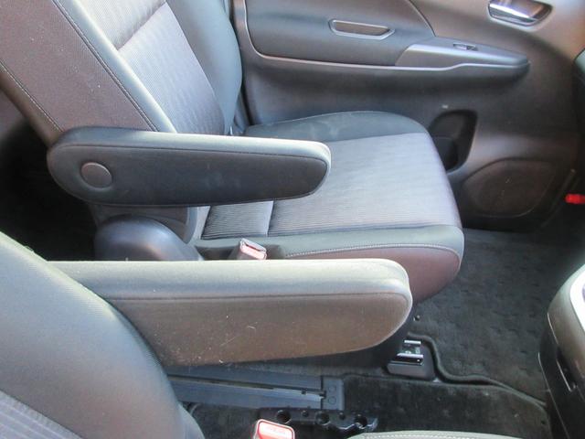 セレナ ハイウェイスター　ＶセレクションＩＩ　エマージェンシーブレーキ　アラウンドビューモニター　両側パワースライドドア　純正ナビ　Ｂｌｕｅｔｏｏｔｈ　フルセグＴＶ　クリアランスソナー　クルーズコントロール　ＬＥＤヘッドライト　オートライト（38枚目）