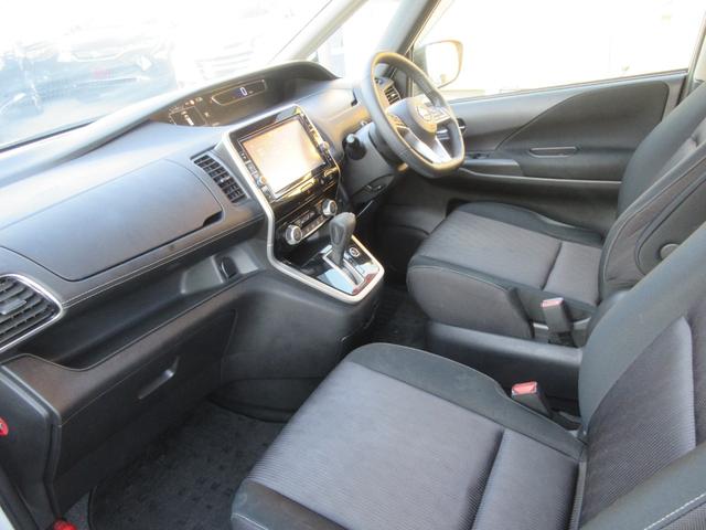 セレナ ハイウェイスター　ＶセレクションＩＩ　エマージェンシーブレーキ　アラウンドビューモニター　両側パワースライドドア　純正ナビ　Ｂｌｕｅｔｏｏｔｈ　フルセグＴＶ　クリアランスソナー　クルーズコントロール　ＬＥＤヘッドライト　オートライト（39枚目）