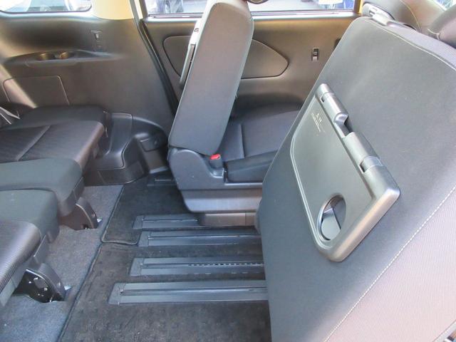 セレナ ハイウェイスター　ＶセレクションＩＩ　エマージェンシーブレーキ　アラウンドビューモニター　両側パワースライドドア　純正ナビ　Ｂｌｕｅｔｏｏｔｈ　フルセグＴＶ　クリアランスソナー　クルーズコントロール　ＬＥＤヘッドライト　オートライト（51枚目）