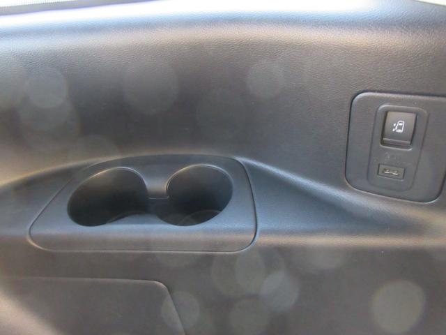 セレナ ハイウェイスター　ＶセレクションＩＩ　エマージェンシーブレーキ　アラウンドビューモニター　両側パワースライドドア　純正ナビ　Ｂｌｕｅｔｏｏｔｈ　フルセグＴＶ　クリアランスソナー　クルーズコントロール　ＬＥＤヘッドライト　オートライト（58枚目）