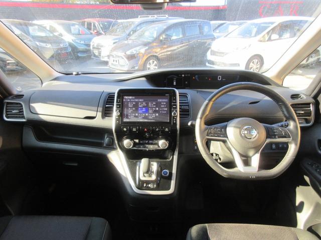 セレナ e-パワー ハイウェイスターV エマージェンシーブレーキ 両側パワースライドドア クルーズコントロール クリアランスソナー アラウンドビューモニター 純正ナビ Bluetooth フルセグTV LEDヘッドライト オートライト(3枚目)