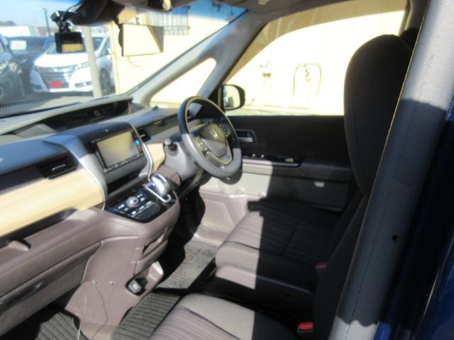 フリードハイブリッド ハイブリッド・Ｇホンダセンシング　ホンダセンシング　レーダークルーズコントロール　両側パワースライドドア　バックカメラ　純正メモリーナビ　Ｂｌｕｅｔｏｏｔｈ　フルセグＴＶ　ＬＥＤヘッドライト　オートライト　フロントドラレコ　ＥＴＣ（43枚目）