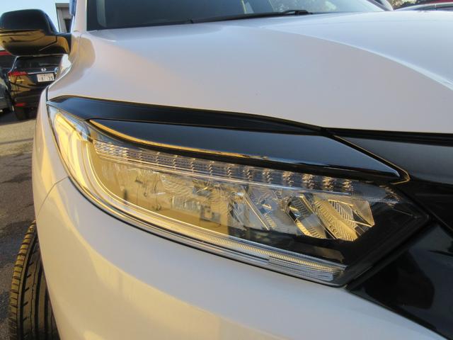 ヴェゼル ハイブリッドＲＳ・ホンダセンシング　ホンダセンシング　レーダークルーズコントロール　純正ナビ　Ｂｌｕｅｔｏｏｔｈ　フルセグ　バックカメラ　シートヒーター　ハーフレザーシート　フロントドライブレコーダー　ＬＥＤヘッドライト　オートライト（13枚目）