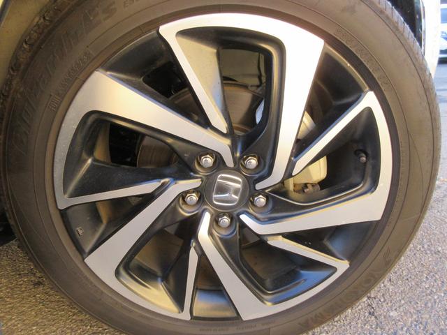 ヴェゼル ハイブリッドＲＳ・ホンダセンシング　ホンダセンシング　レーダークルーズコントロール　純正ナビ　Ｂｌｕｅｔｏｏｔｈ　フルセグ　バックカメラ　シートヒーター　ハーフレザーシート　フロントドライブレコーダー　ＬＥＤヘッドライト　オートライト（18枚目）