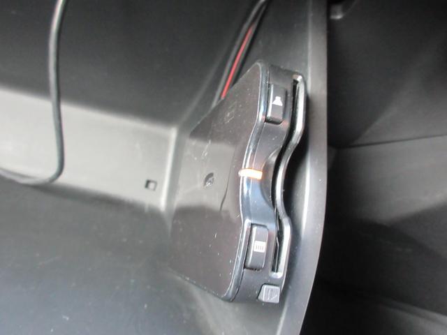 ジェイド ハイブリッドＸ　ホンダセンシング　レーダークルーズコントロール　バックカメラ　純正ナビ　Ｂｌｕｅｔｏｏｔｈ　フルセグＴＶ　クリアランスソナー　ハーフレザーシート　ＬＥＤヘッドライト　オートライト　前後ドラレコ　ＥＴＣ（11枚目）