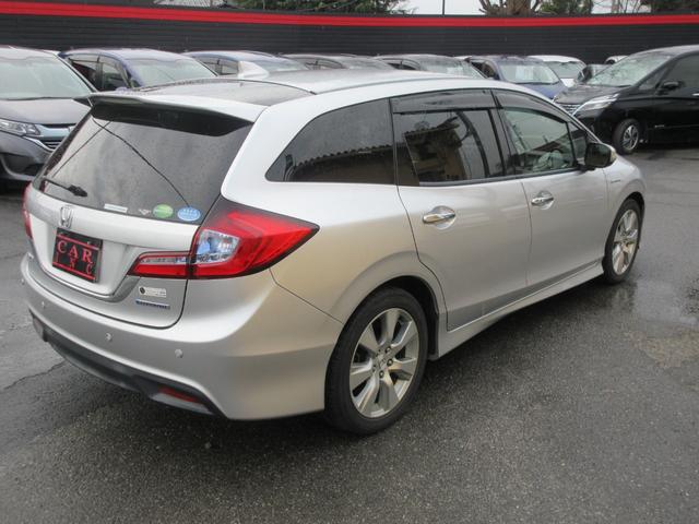 ジェイド ハイブリッドＸ　ホンダセンシング　レーダークルーズコントロール　バックカメラ　純正ナビ　Ｂｌｕｅｔｏｏｔｈ　フルセグＴＶ　クリアランスソナー　ハーフレザーシート　ＬＥＤヘッドライト　オートライト　前後ドラレコ　ＥＴＣ（17枚目）