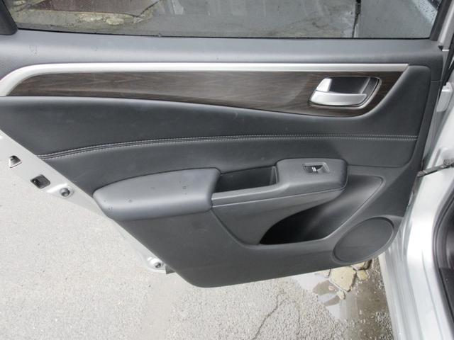 ジェイド ハイブリッドＸ　ホンダセンシング　レーダークルーズコントロール　バックカメラ　純正ナビ　Ｂｌｕｅｔｏｏｔｈ　フルセグＴＶ　クリアランスソナー　ハーフレザーシート　ＬＥＤヘッドライト　オートライト　前後ドラレコ　ＥＴＣ（64枚目）