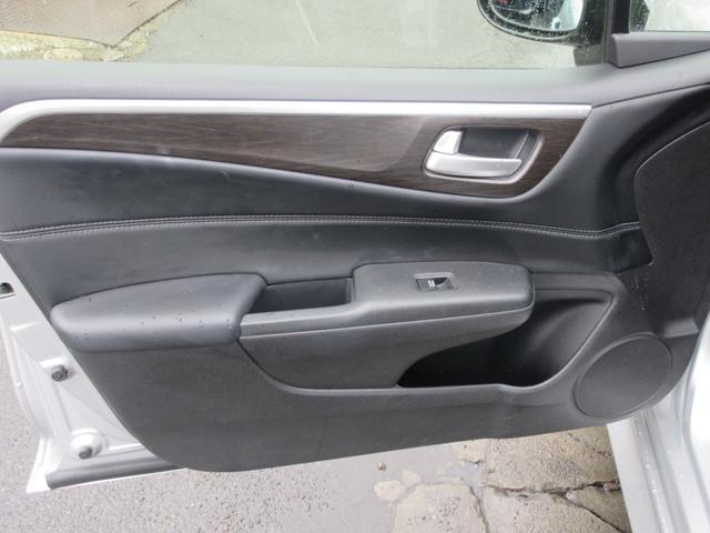 ジェイド ハイブリッドＸ　ホンダセンシング　レーダークルーズコントロール　バックカメラ　純正ナビ　Ｂｌｕｅｔｏｏｔｈ　フルセグＴＶ　クリアランスソナー　ハーフレザーシート　ＬＥＤヘッドライト　オートライト　前後ドラレコ　ＥＴＣ（65枚目）