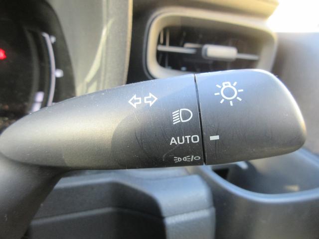 シエンタ ハイブリッドＺ　５人乗り　ワンオーナー　トヨタセーフティーセンス　レーダークルーズコントロール　両側パワースライドドア　バックカメラ　クリアランスソナー　ＡＣ１００Ｖ　純正ナビ　ブラインドスポットモニター　ＥＴＣ（26枚目）