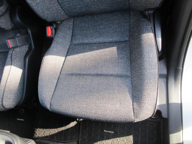 シエンタ ハイブリッドＺ　５人乗り　ワンオーナー　トヨタセーフティーセンス　レーダークルーズコントロール　両側パワースライドドア　バックカメラ　クリアランスソナー　ＡＣ１００Ｖ　純正ナビ　ブラインドスポットモニター　ＥＴＣ（42枚目）