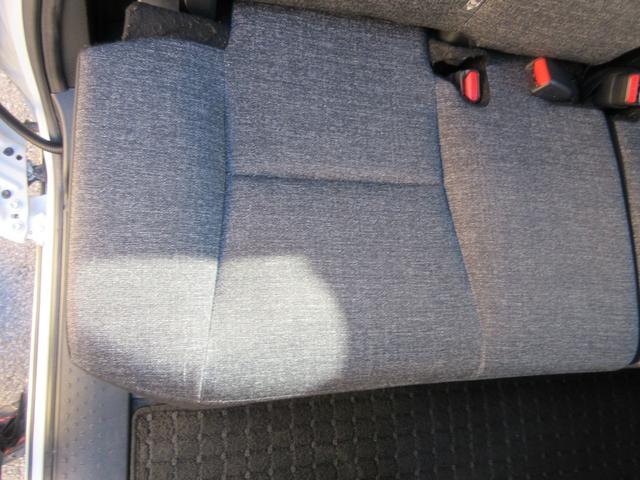 シエンタ ハイブリッドＺ　５人乗り　ワンオーナー　トヨタセーフティーセンス　レーダークルーズコントロール　両側パワースライドドア　バックカメラ　クリアランスソナー　ＡＣ１００Ｖ　純正ナビ　ブラインドスポットモニター　ＥＴＣ（45枚目）