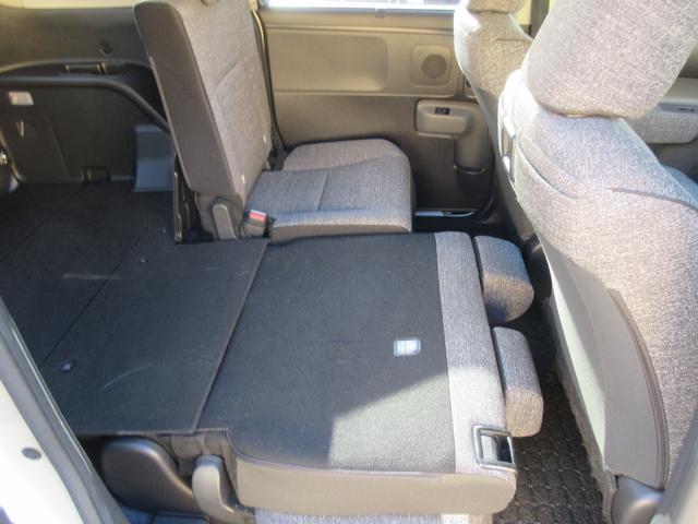 シエンタ ハイブリッドＺ　５人乗り　ワンオーナー　トヨタセーフティーセンス　レーダークルーズコントロール　両側パワースライドドア　バックカメラ　クリアランスソナー　ＡＣ１００Ｖ　純正ナビ　ブラインドスポットモニター　ＥＴＣ（47枚目）