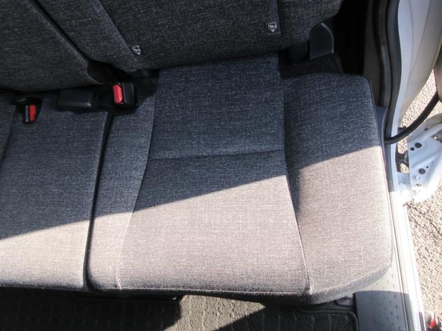 シエンタ ハイブリッドＺ　５人乗り　ワンオーナー　トヨタセーフティーセンス　レーダークルーズコントロール　両側パワースライドドア　バックカメラ　クリアランスソナー　ＡＣ１００Ｖ　純正ナビ　ブラインドスポットモニター　ＥＴＣ（50枚目）