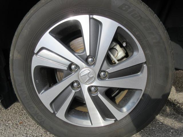 フリード＋ハイブリッド ハイブリッドＧ・ホンダセンシング　ホンダセンシング　レーダークルーズコントロール　両側パワースライドドア　バックカメラ　純正ナビ　Ｂｌｕｅｔｏｏｔｈ　フルセグＴＶ　シートヒーター　ハーフレザーシート　ＬＥＤヘッドライト　オートライト（16枚目）