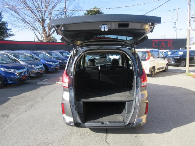 フリード＋ハイブリッド ハイブリッドＧ・ホンダセンシング　ホンダセンシング　レーダークルーズコントロール　両側パワースライドドア　バックカメラ　純正ナビ　Ｂｌｕｅｔｏｏｔｈ　フルセグＴＶ　シートヒーター　ハーフレザーシート　ＬＥＤヘッドライト　オートライト（59枚目）