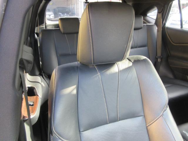 ハリアーハイブリッド プレミアム　アドバンスドパッケージ　４ＷＤ　クリアランスソナー　レーダークルーズコントロール　シートヒーター　パワーバックドア　パワーシート　バックカメラ　純正ナビ　Ｂｌｕｅｔｏｏｔｈ　フルセグＴＶ　前後ドラレコ　ＬＥＤヘッドライト（35枚目）