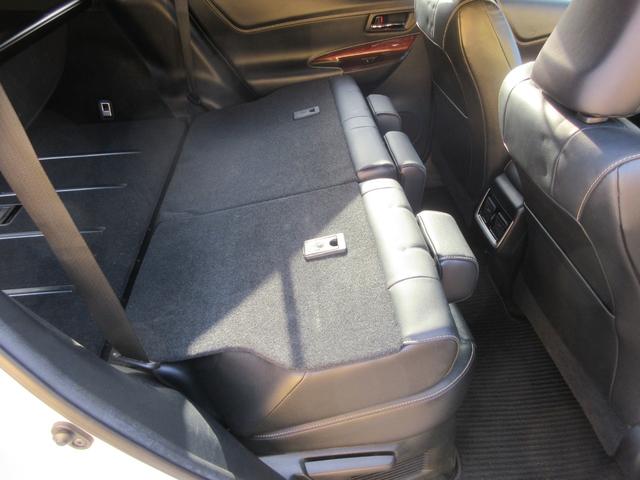 ハリアーハイブリッド プレミアム　アドバンスドパッケージ　４ＷＤ　クリアランスソナー　レーダークルーズコントロール　シートヒーター　パワーバックドア　パワーシート　バックカメラ　純正ナビ　Ｂｌｕｅｔｏｏｔｈ　フルセグＴＶ　前後ドラレコ　ＬＥＤヘッドライト（52枚目）