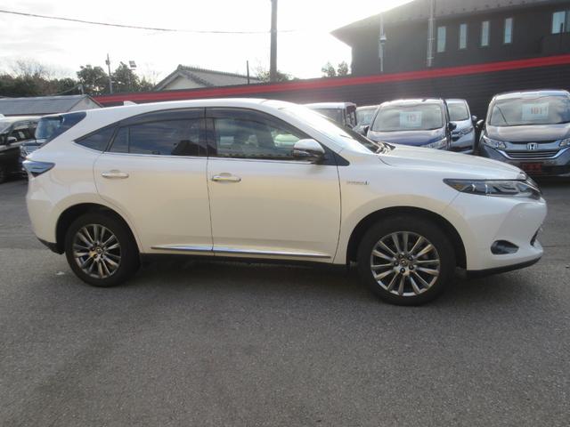 ハリアーハイブリッド プレミアム　アドバンスドパッケージ　４ＷＤ　クリアランスソナー　レーダークルーズコントロール　シートヒーター　パワーバックドア　パワーシート　バックカメラ　純正ナビ　Ｂｌｕｅｔｏｏｔｈ　フルセグＴＶ　前後ドラレコ　ＬＥＤヘッドライト（60枚目）