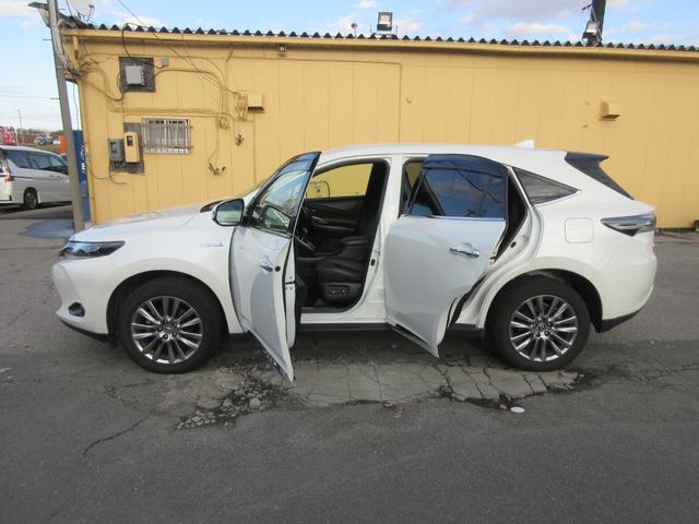 ハリアーハイブリッド プレミアム　アドバンスドパッケージ　４ＷＤ　クリアランスソナー　レーダークルーズコントロール　シートヒーター　パワーバックドア　パワーシート　バックカメラ　純正ナビ　Ｂｌｕｅｔｏｏｔｈ　フルセグＴＶ　前後ドラレコ　ＬＥＤヘッドライト（67枚目）