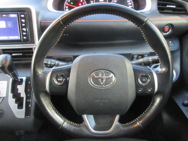 シエンタ Ｇ　クエロ　クリアランスソナー　両側パワースライドドア　バックカメラ　純正ナビ　Ｂｌｕｅｔｏｏｔｈ　フルセグＴＶ　トヨタセーフティーセンス　アイドリングストップ　ハーフレザーシート　オートライト　オートハイビーム（12枚目）