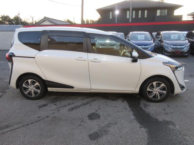 シエンタ Ｇ　クエロ　クリアランスソナー　両側パワースライドドア　バックカメラ　純正ナビ　Ｂｌｕｅｔｏｏｔｈ　フルセグＴＶ　トヨタセーフティーセンス　アイドリングストップ　ハーフレザーシート　オートライト　オートハイビーム（16枚目）