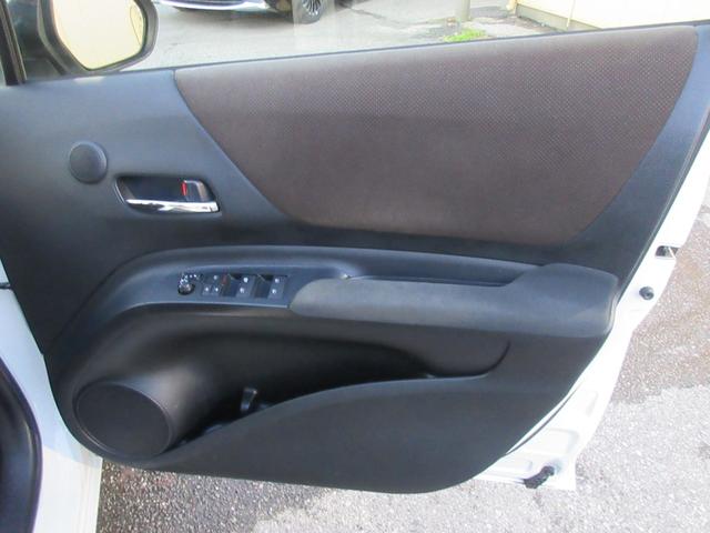 シエンタ Ｇ　クエロ　クリアランスソナー　両側パワースライドドア　バックカメラ　純正ナビ　Ｂｌｕｅｔｏｏｔｈ　フルセグＴＶ　トヨタセーフティーセンス　アイドリングストップ　ハーフレザーシート　オートライト　オートハイビーム（64枚目）