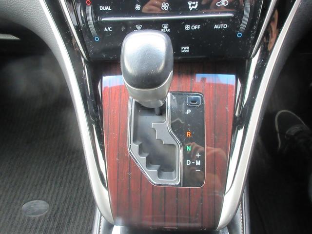 ハリアー プレミアム　クルーズコントロール　パワーシート　パワーバックドア　バックカメラ　純正ナビ　Ｂｌｕｅｔｏｏｔｈ　フルセグＴＶ　ハーフレザーシート　アイドリングストップ　ＬＥＤヘッドライト　オートハイビーム　ＥＴＣ（7枚目）